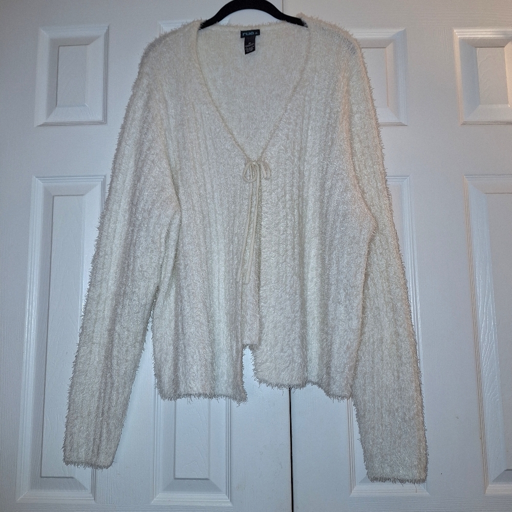 Rue21 Ivory Long Sleeve Sweater Size -Juniors 4x